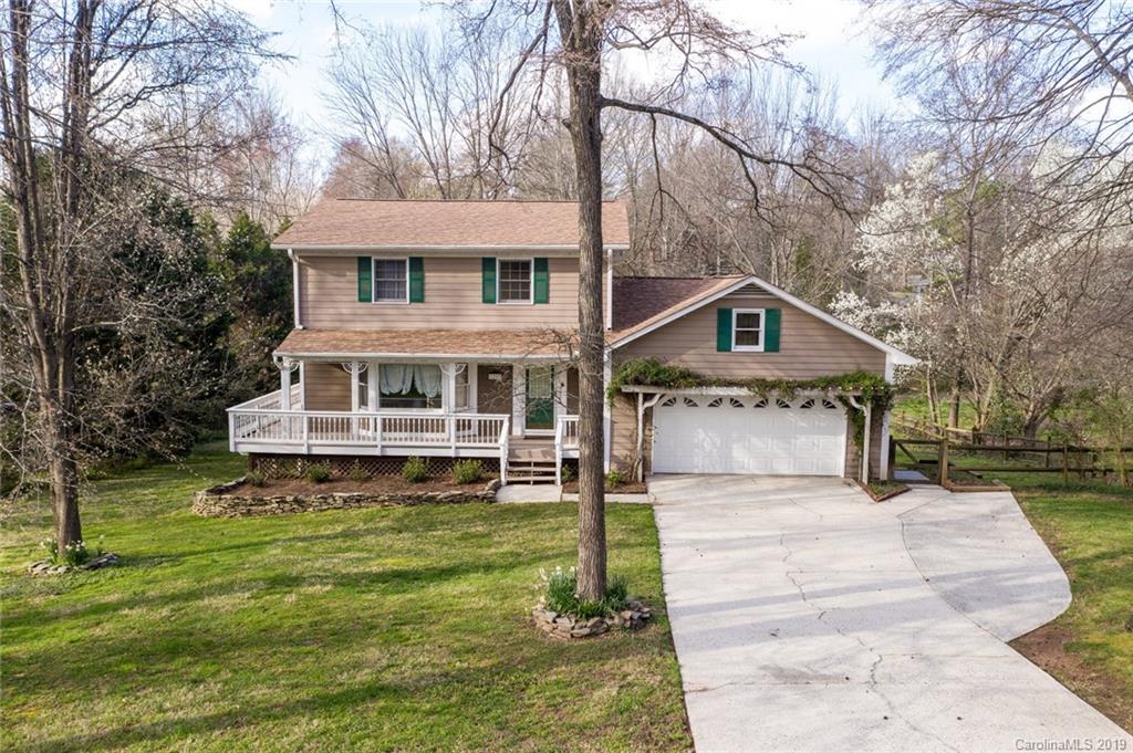 1233 Robinhood Circle Charlotte NC 28227