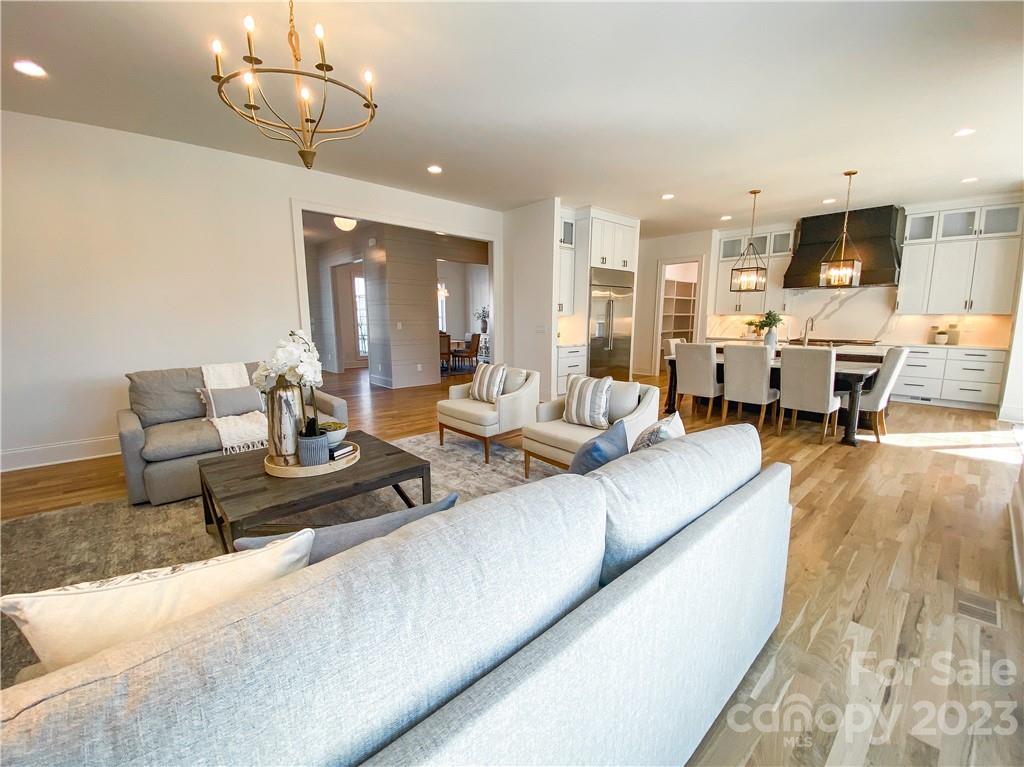 626 Melbourne Court Charlotte NC 28209