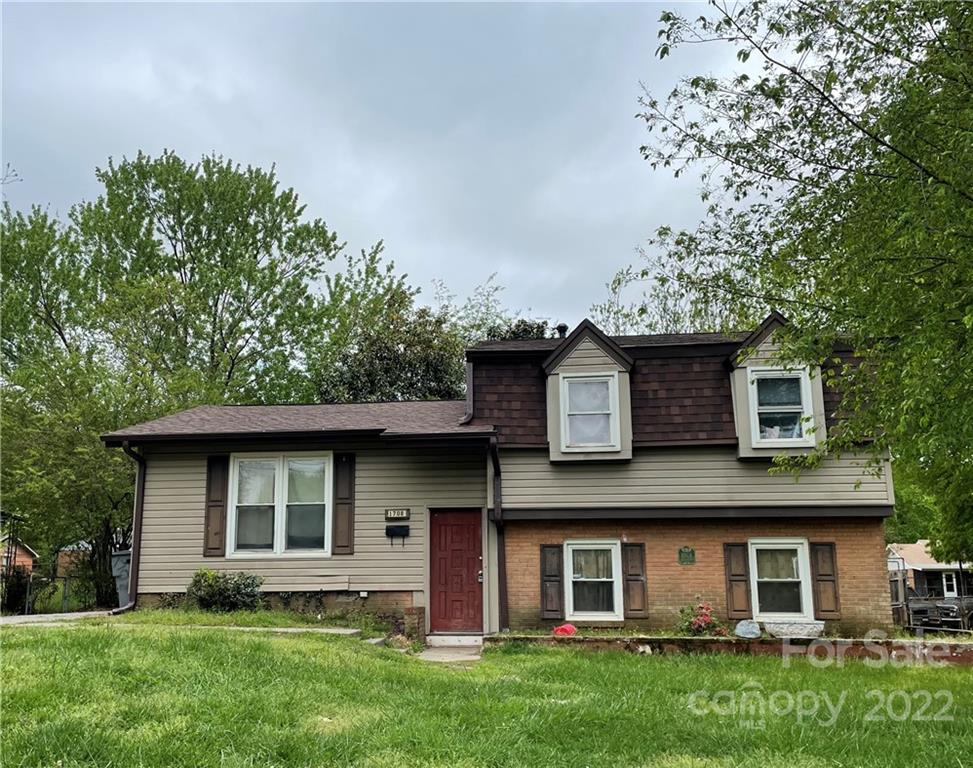 1708 Griers Grove Road Charlotte NC 28216