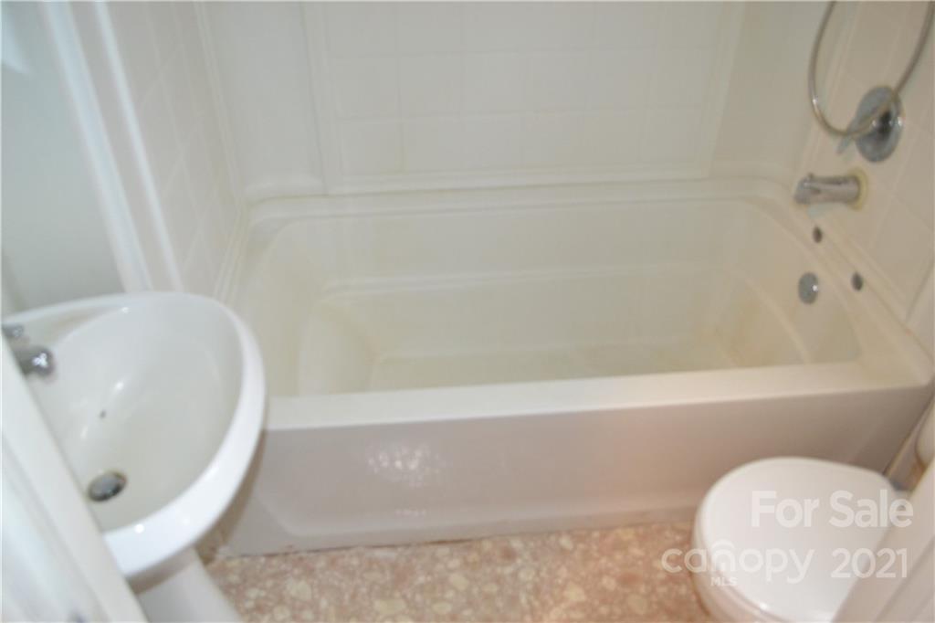 31 Fair Drive Candler NC 28715