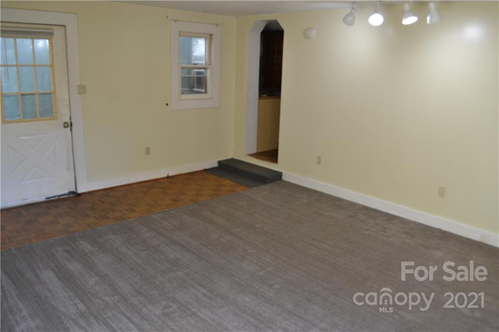 31 Fair Drive Candler NC 28715
