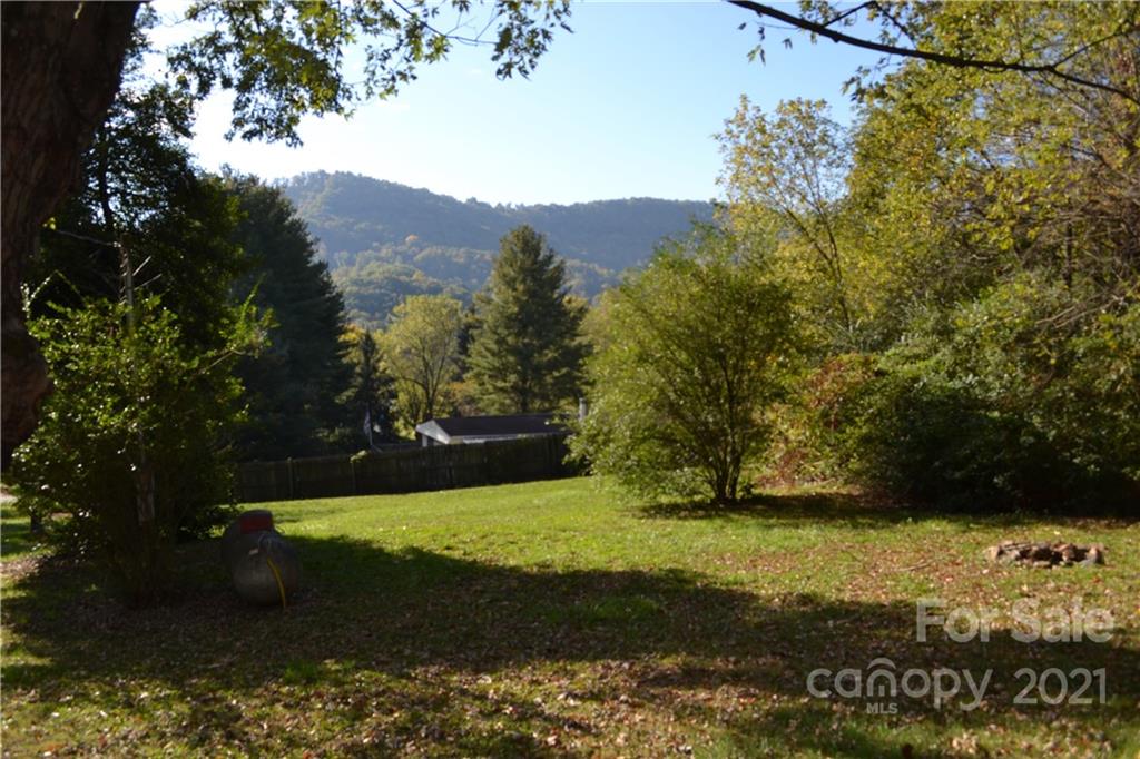 31 Fair Drive Candler NC 28715