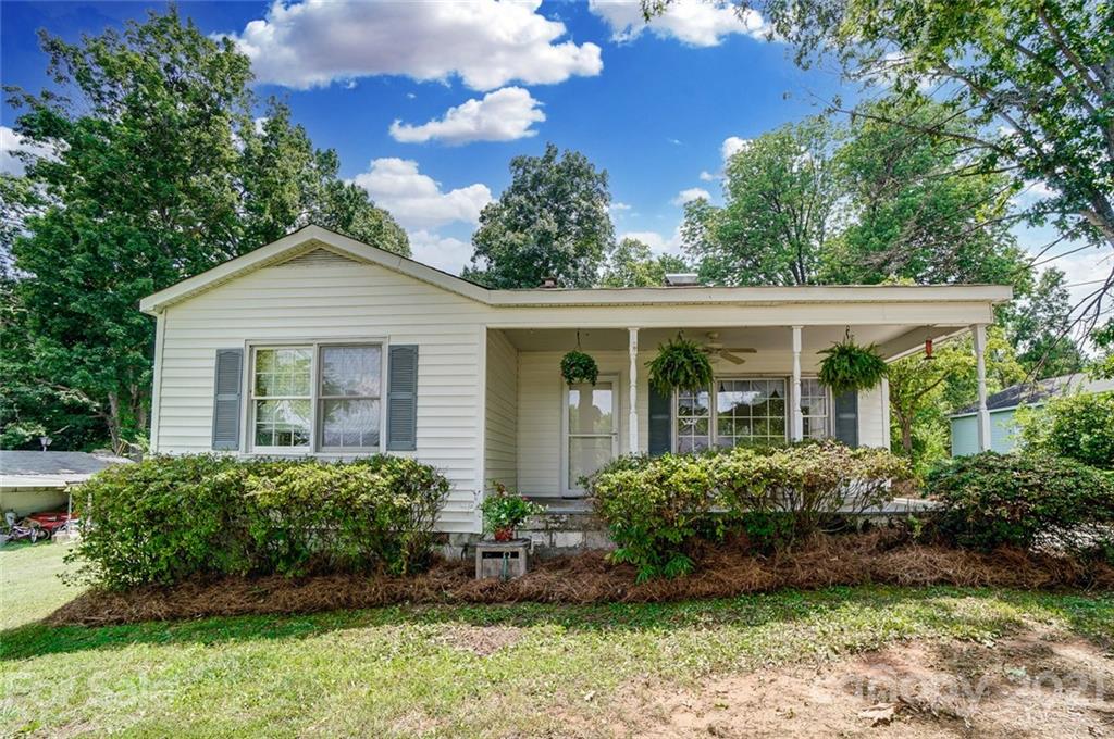 114 Morris Avenue Mount Holly NC 28120
