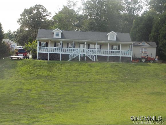 84 Holliday Acres Horse Shoe NC 28742
