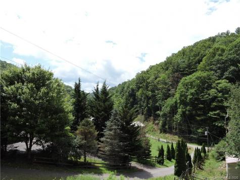 2245 Roaring Fork Road Mars Hill NC 28754