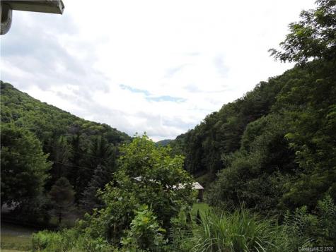 2245 Roaring Fork Road Mars Hill NC 28754