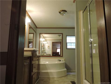 2245 Roaring Fork Road Mars Hill NC 28754