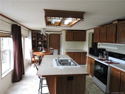 2245 Roaring Fork Road Mars Hill NC 28754