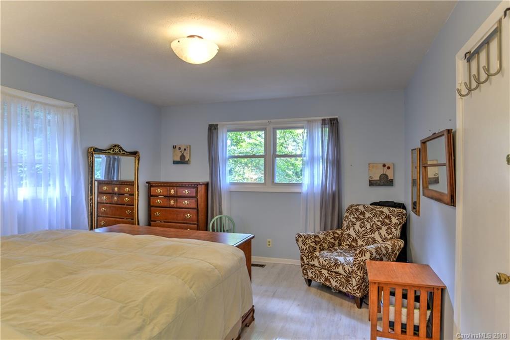 32 Caledonia Road Asheville NC 28803