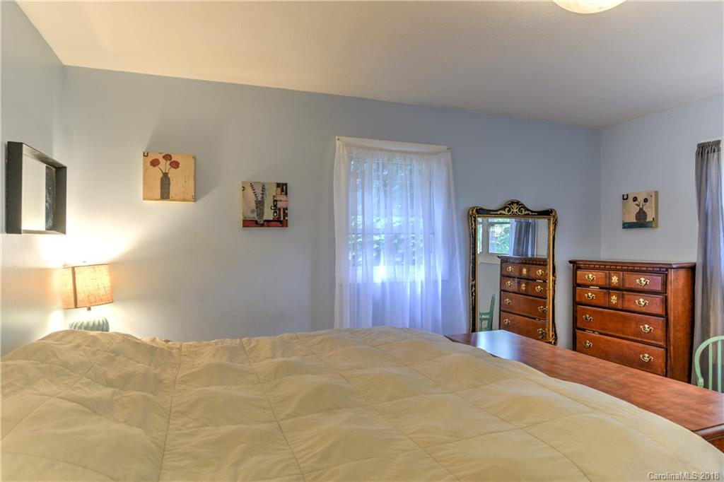 32 Caledonia Road Asheville NC 28803