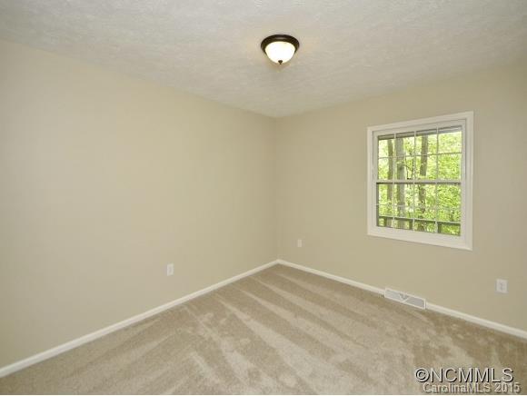 12 Riverbend Drive Asheville NC 28805