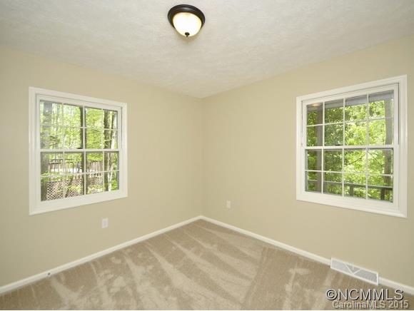12 Riverbend Drive Asheville NC 28805