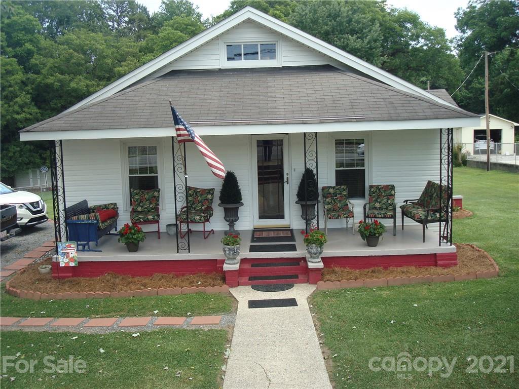 512 N Main Street Stanley NC 28164