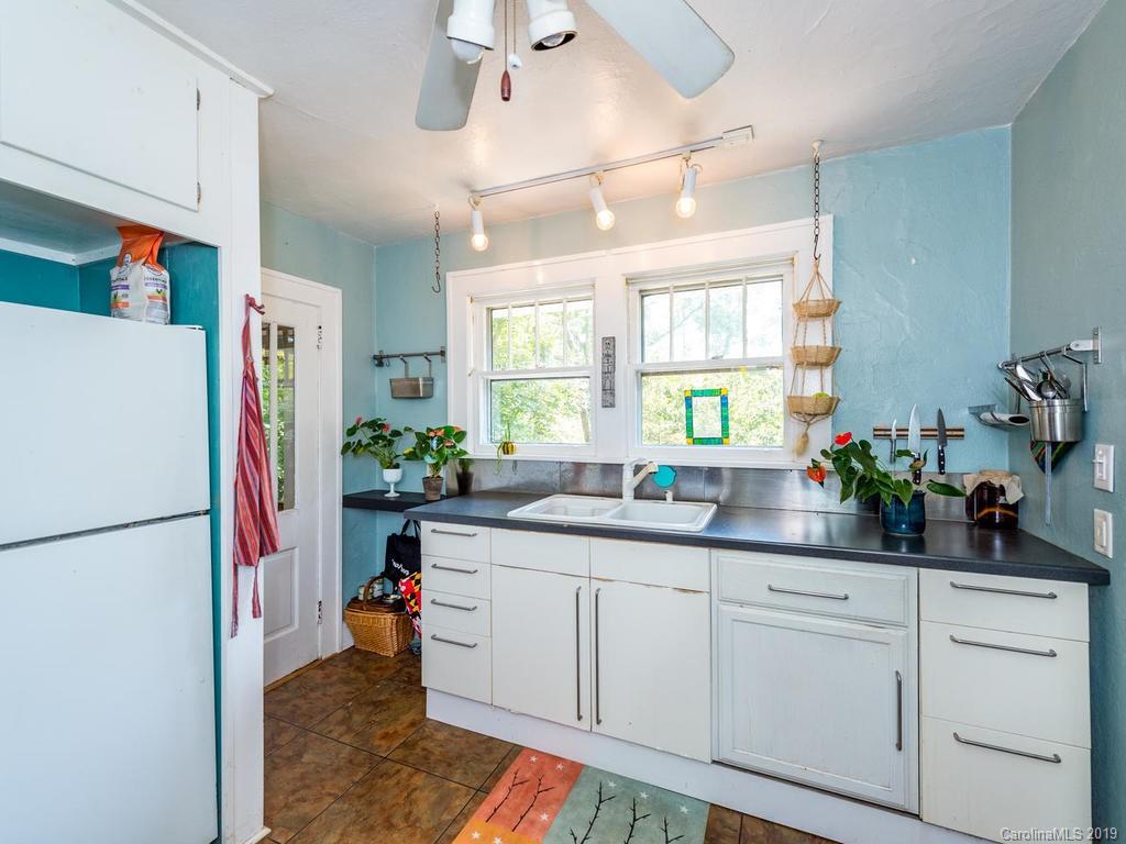 3 Oakmont Terrace Asheville NC 28806