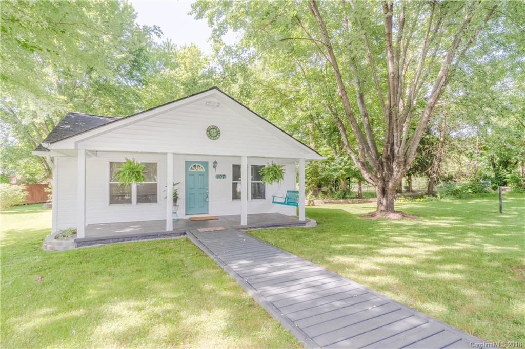 107 Putnam Street Waynesville NC 28786