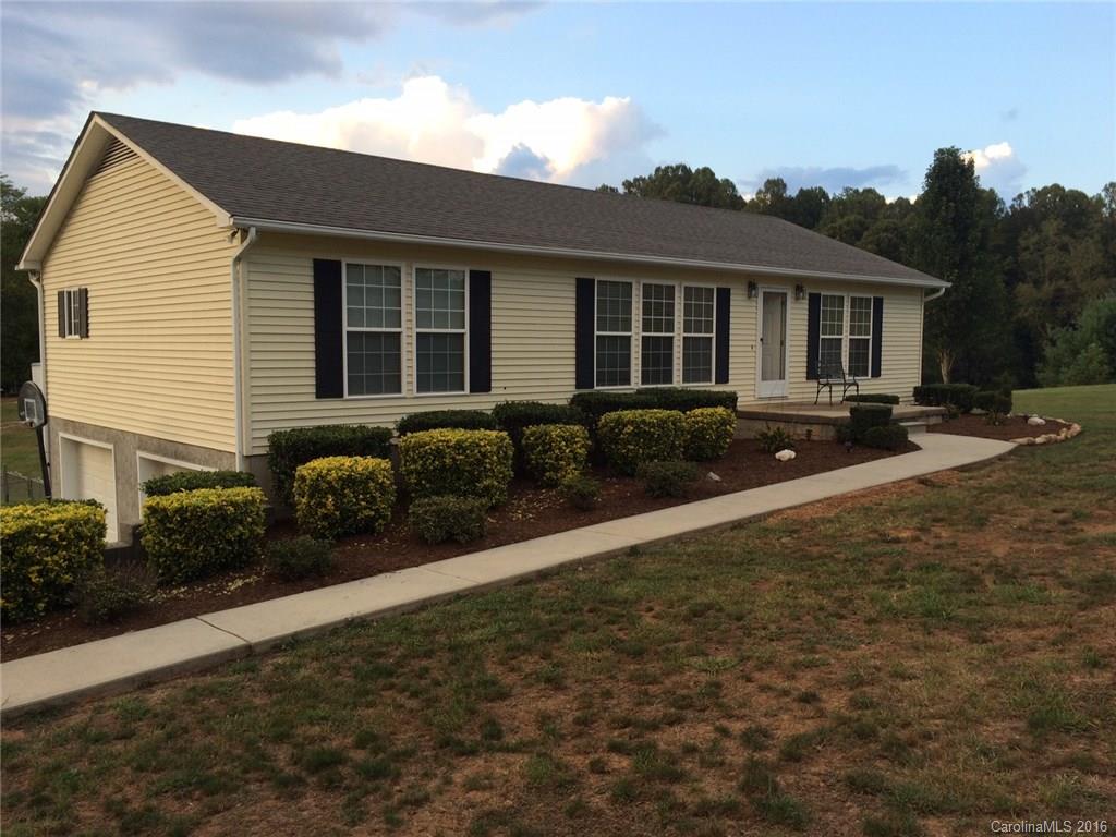 22 Derry Drive Horse Shoe NC 28742