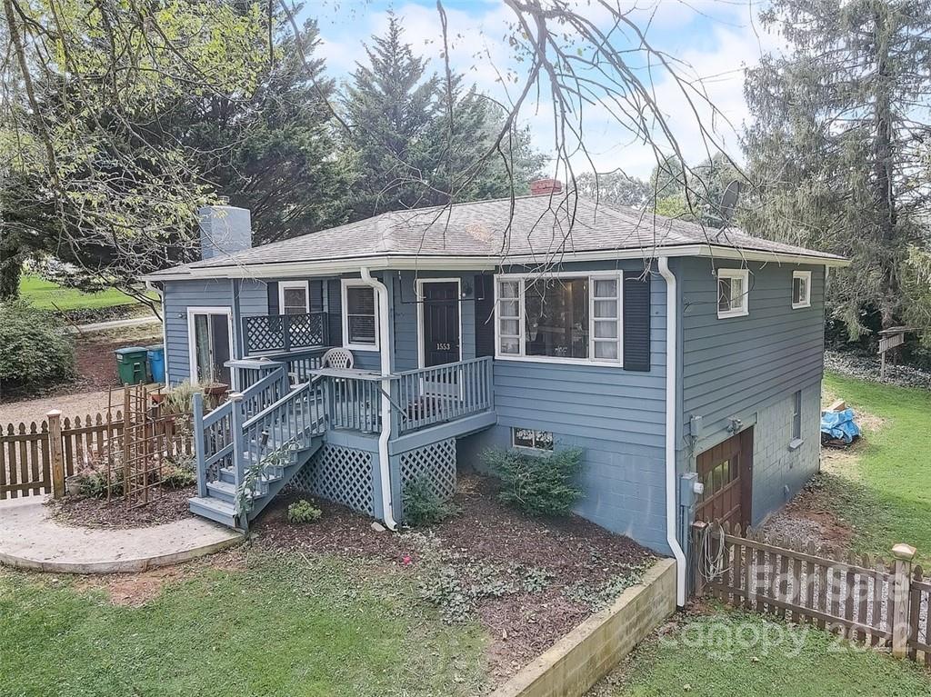 1553 Alexander Road Leicester NC 28748