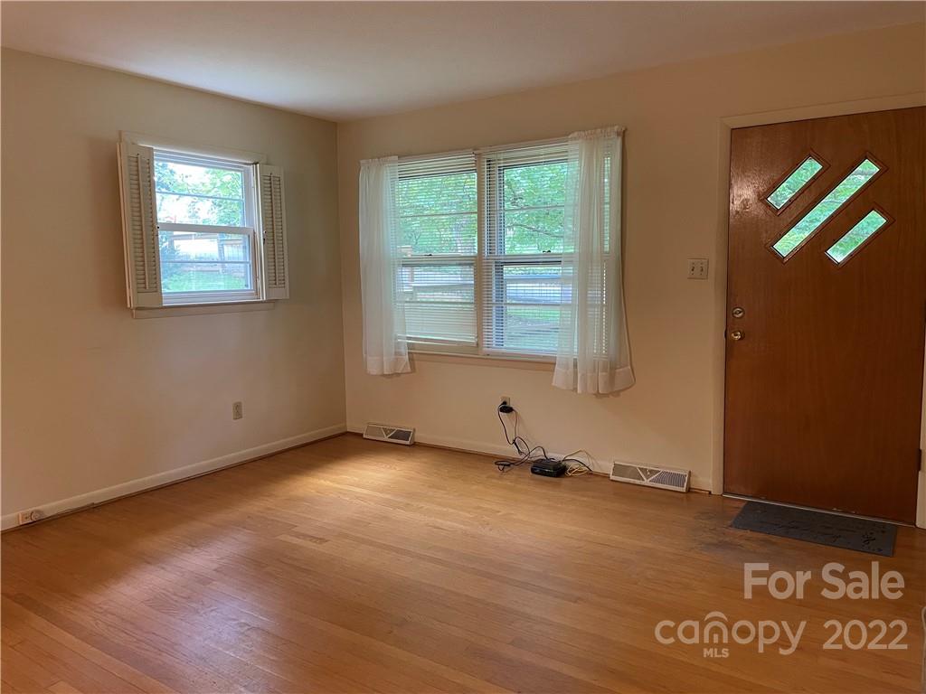 53 Merion Drive Asheville NC 28806