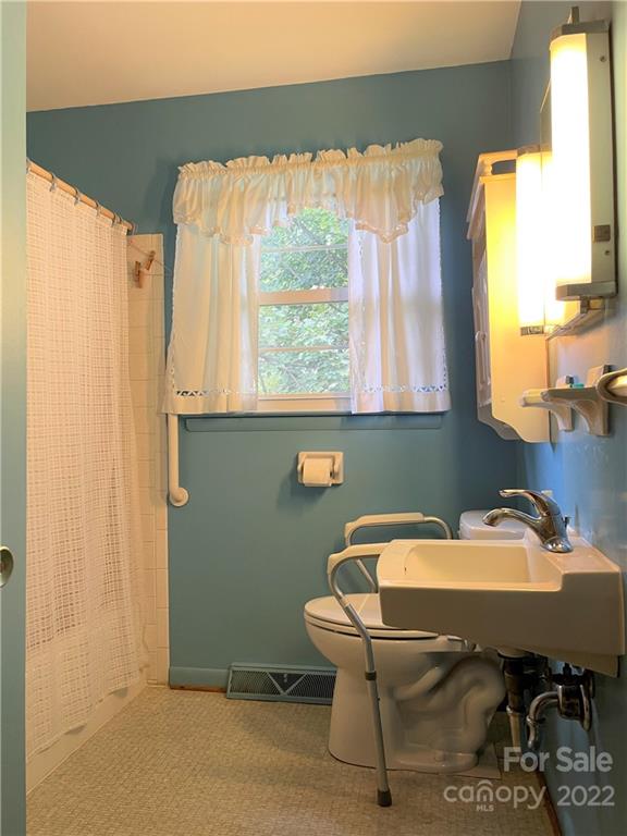53 Merion Drive Asheville NC 28806