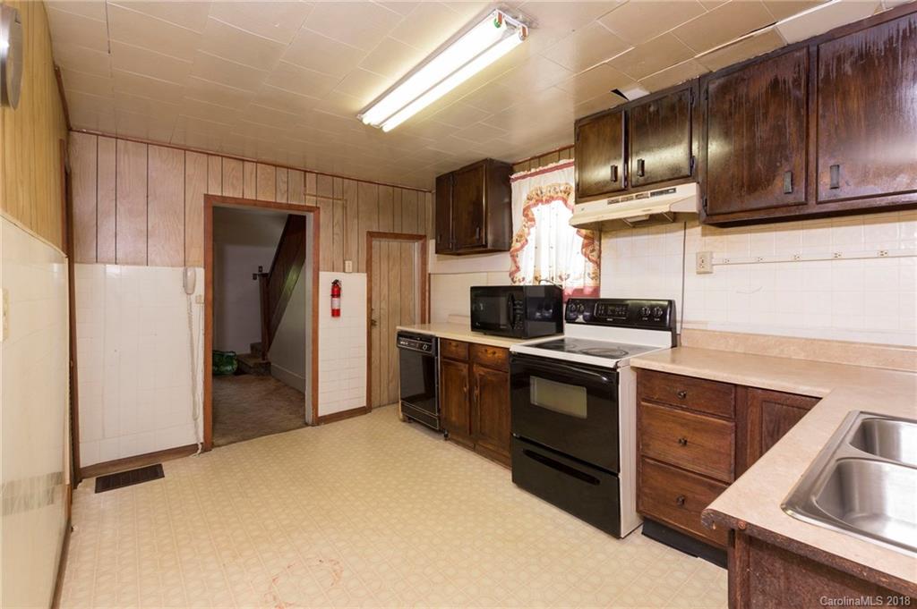 121 Annandale Avenue Asheville NC 28801
