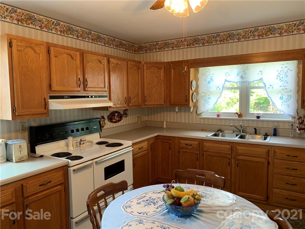 92 Ormond Avenue Asheville NC 28806