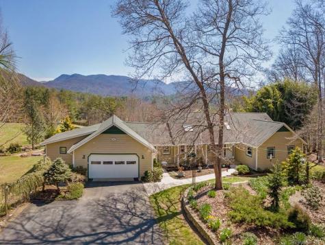 10 Sharon Drive Fairview NC 28730