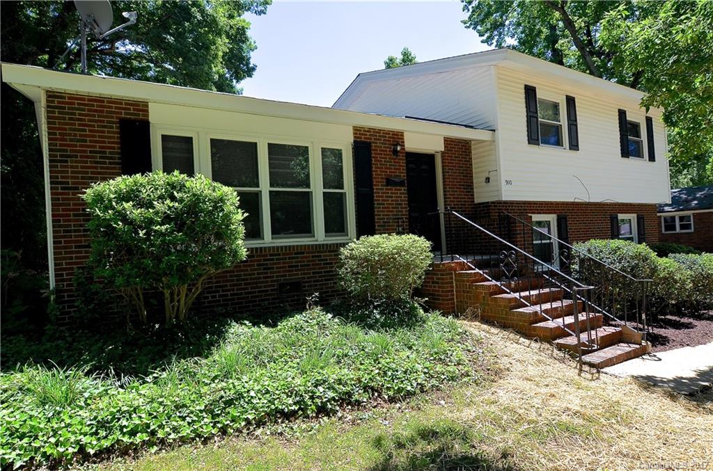 910 Log Cabin Road Charlotte NC 28213