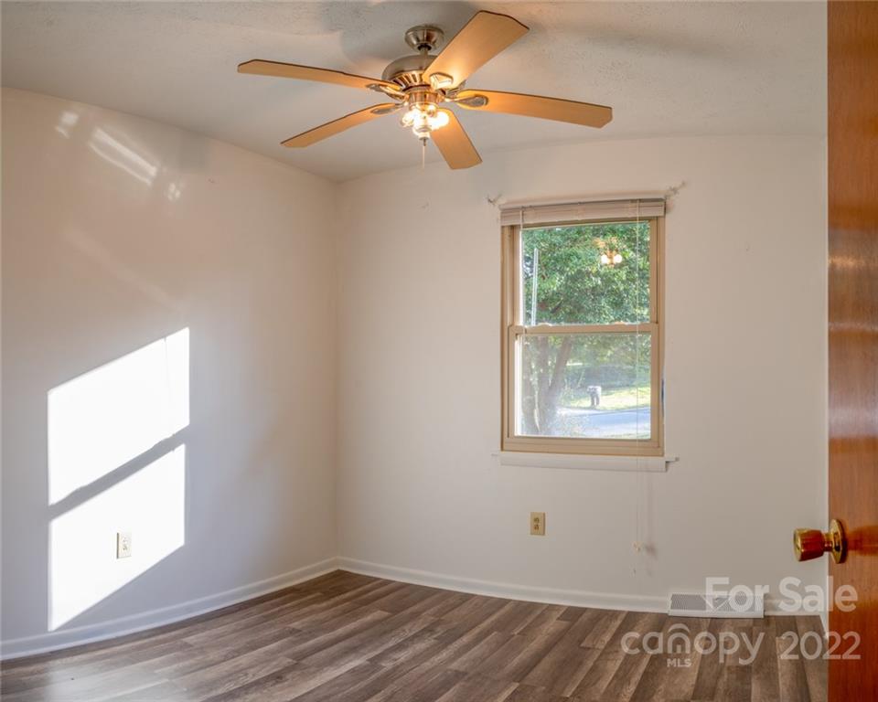 30 Evelake Drive Asheville NC 28806