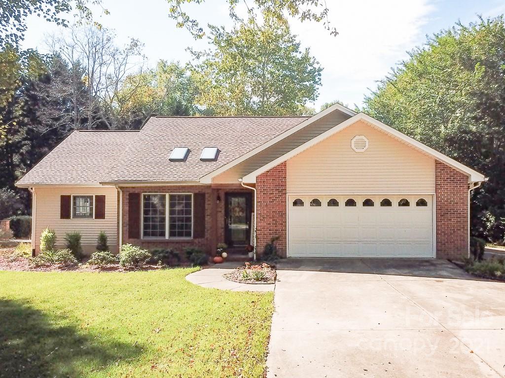 1070 37th Avenue Drive NE Hickory NC 28601