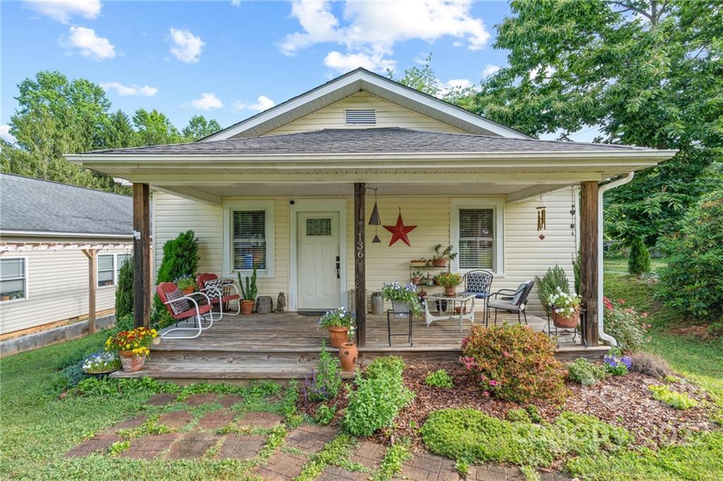 136 Round Top Road Asheville NC 28803