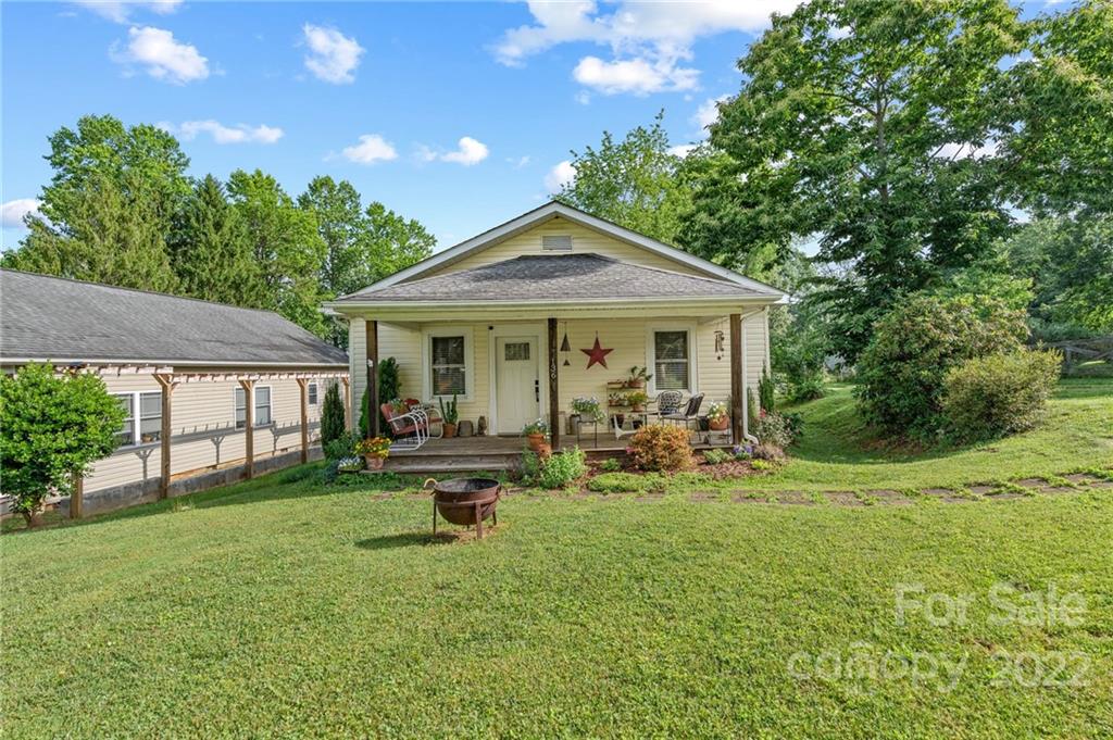136 Round Top Road Asheville NC 28803
