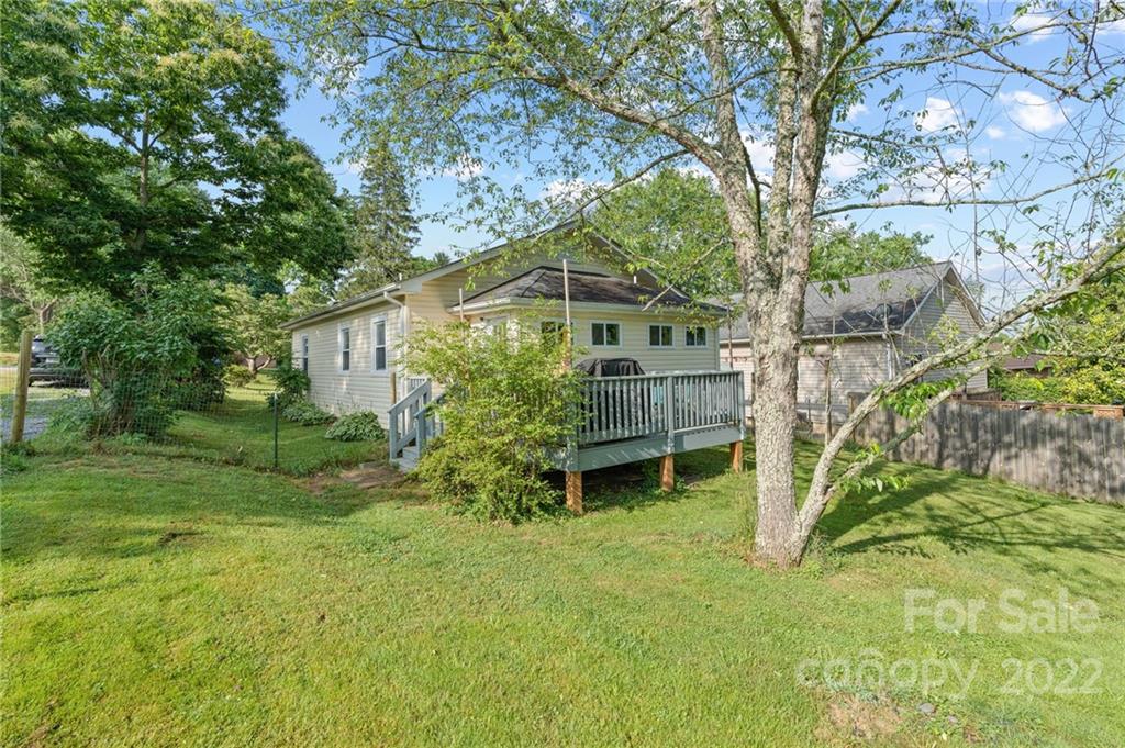136 Round Top Road Asheville NC 28803