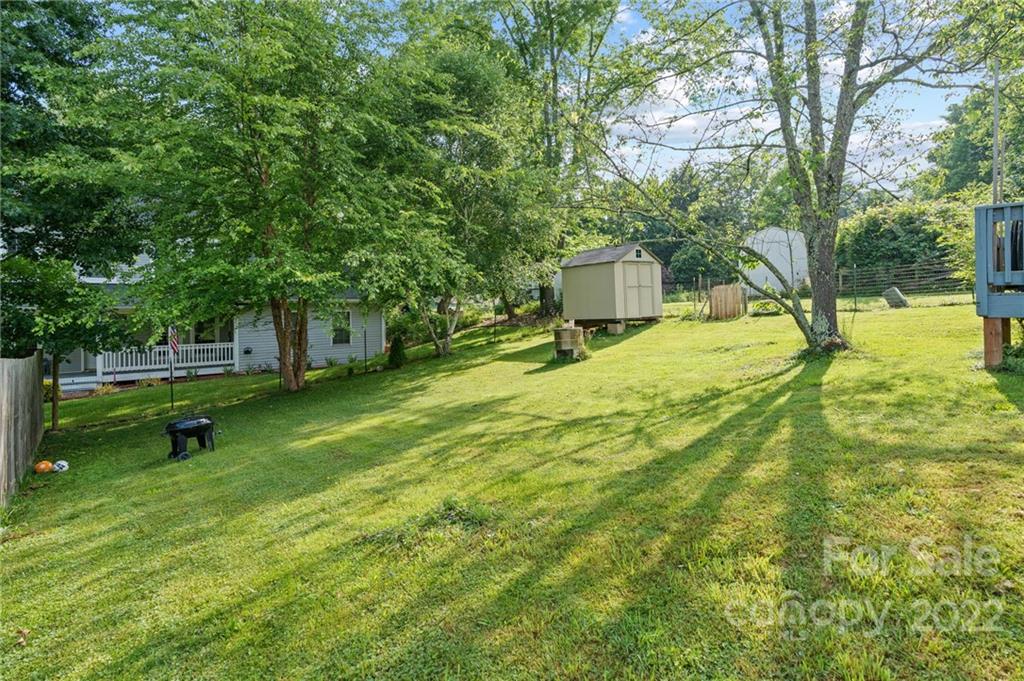 136 Round Top Road Asheville NC 28803