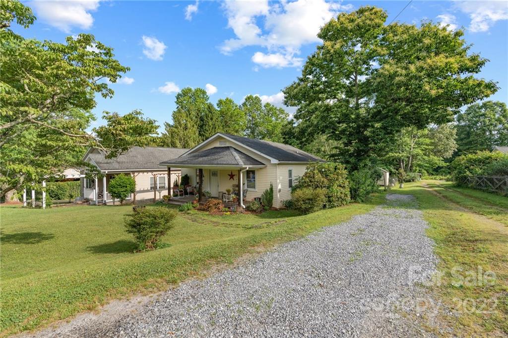 136 Round Top Road Asheville NC 28803