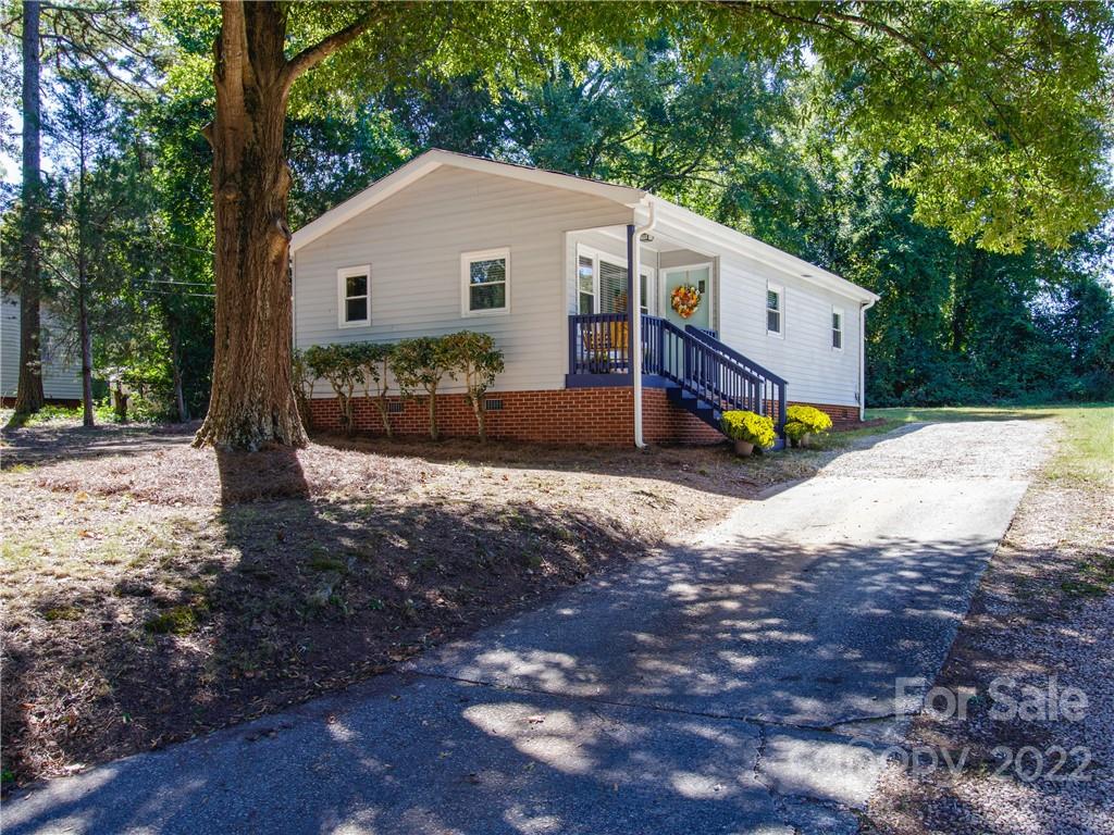 337 Hillandale Street NE Concord NC 28025