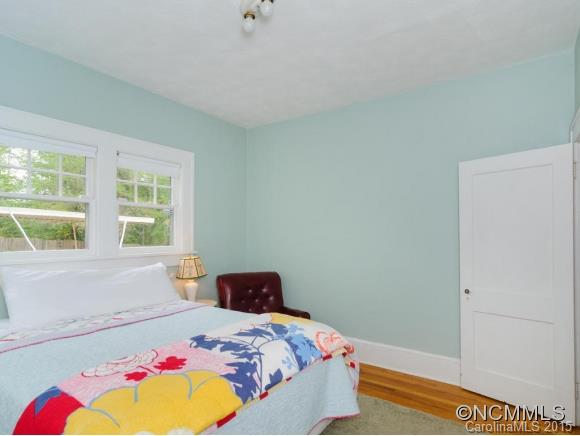 11 Tarpon Avenue Asheville NC 28806