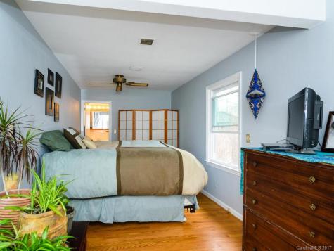 18 Wilburn Road Asheville NC 28806