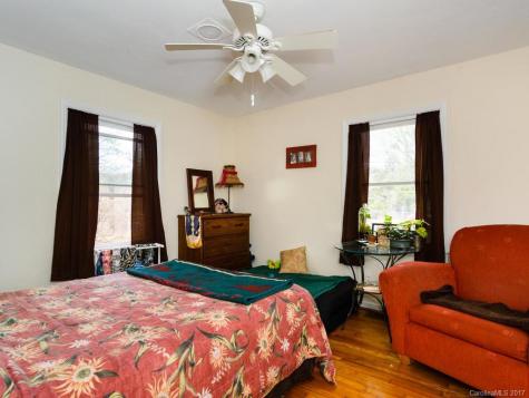 18 Wilburn Road Asheville NC 28806