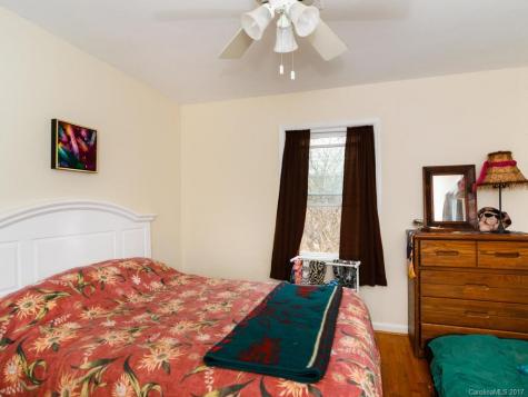 18 Wilburn Road Asheville NC 28806