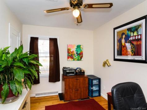 18 Wilburn Road Asheville NC 28806