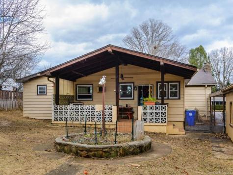 18 Wilburn Road Asheville NC 28806