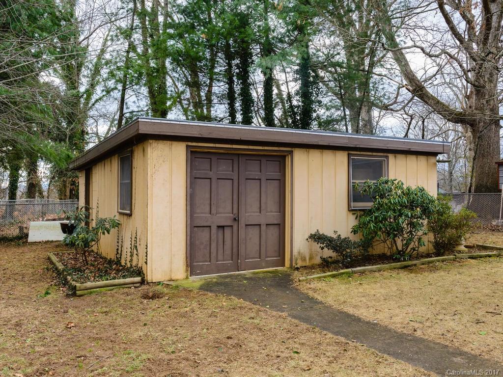 18 Wilburn Road Asheville NC 28806