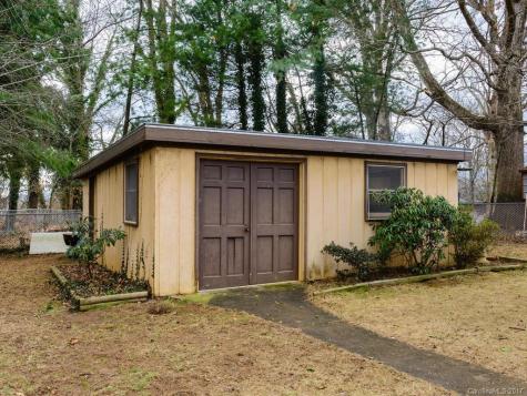 18 Wilburn Road Asheville NC 28806