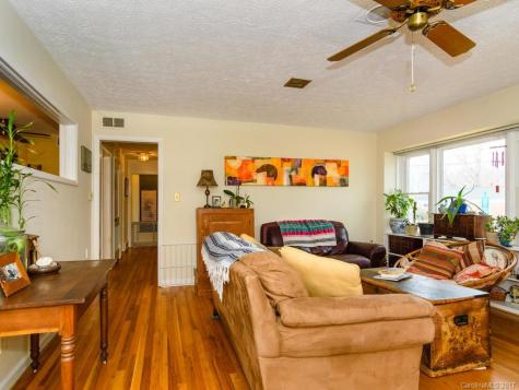 18 Wilburn Road Asheville NC 28806