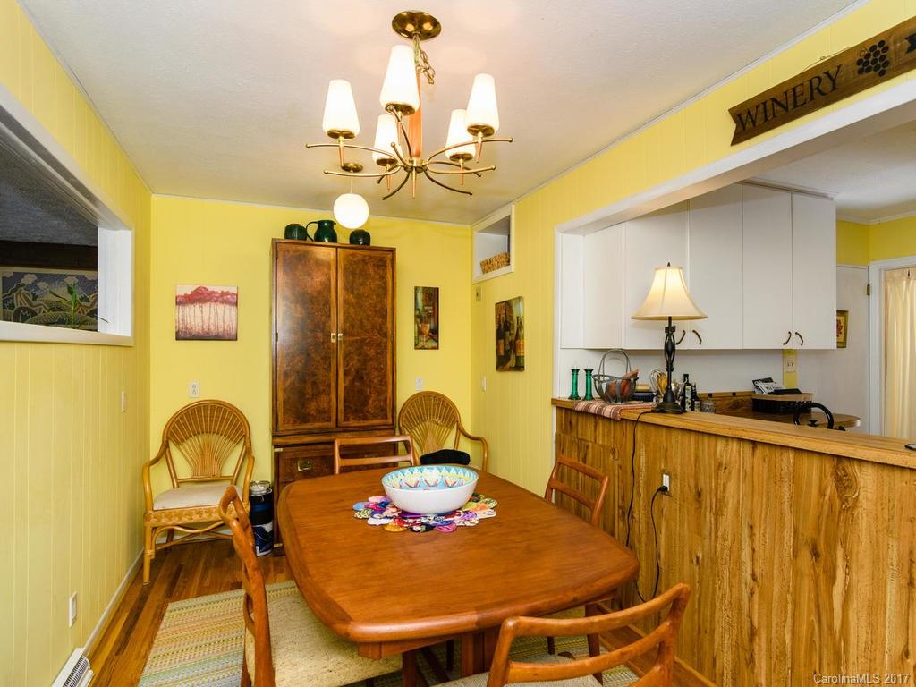 18 Wilburn Road Asheville NC 28806