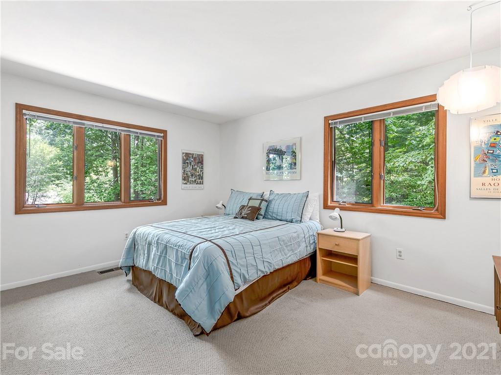 323 Cedar Crest Drive Asheville NC 28803