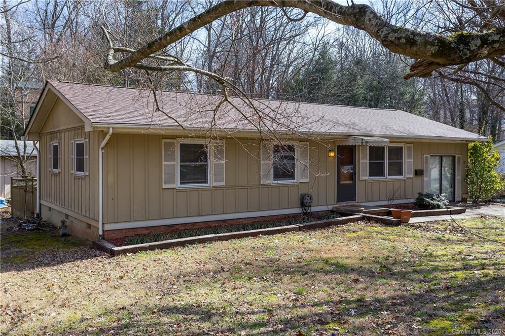 28 Lancelot Lane Asheville NC 28806