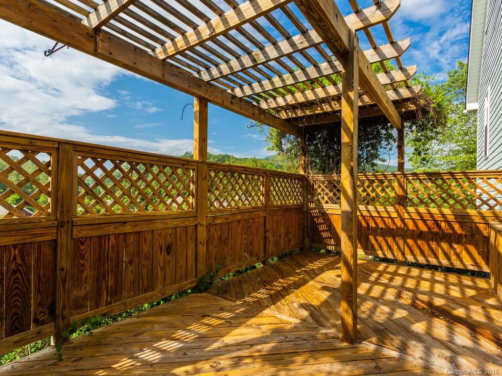 163 Carolina Bluebird Loop Arden NC 28704
