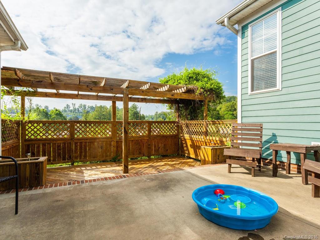 163 Carolina Bluebird Loop Arden NC 28704