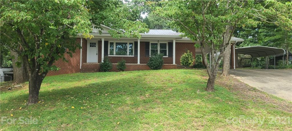 2043 9th Avenue NE Hickory NC 28601